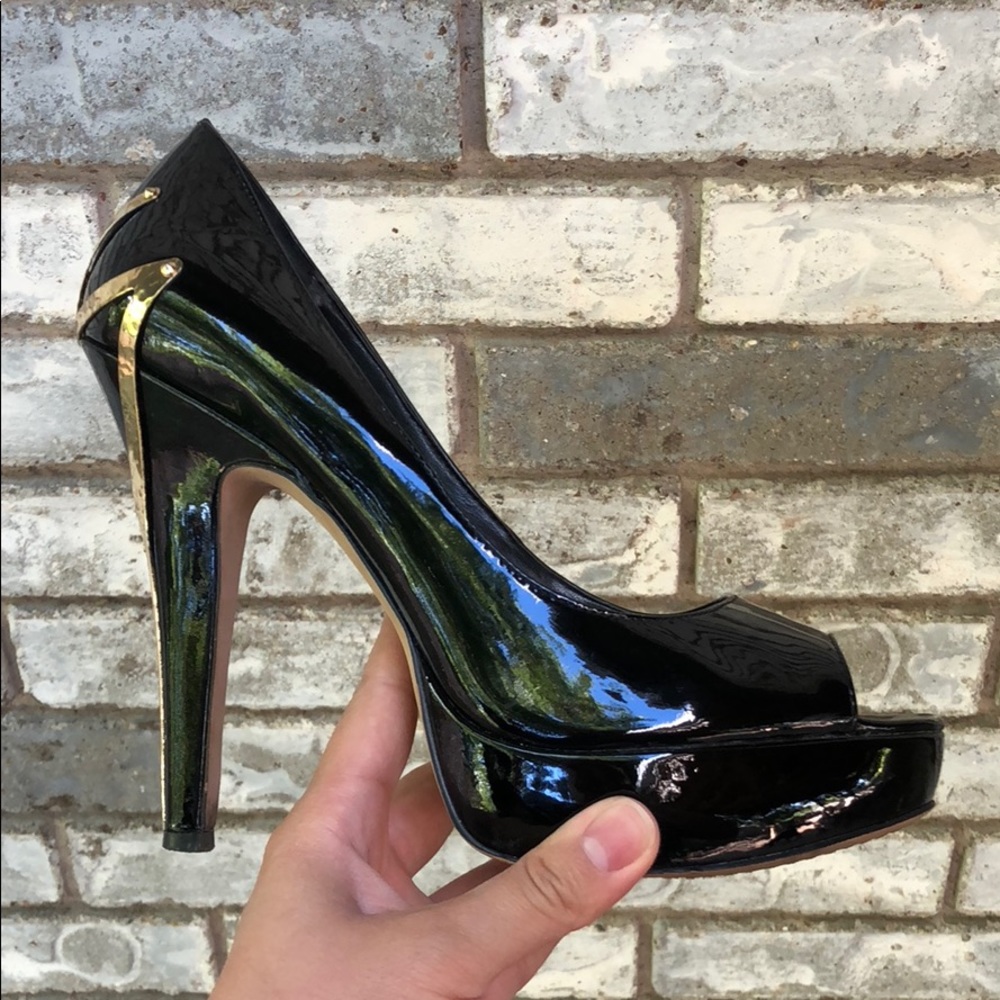 Vince Camuto GOLD detailed peep-toe platform